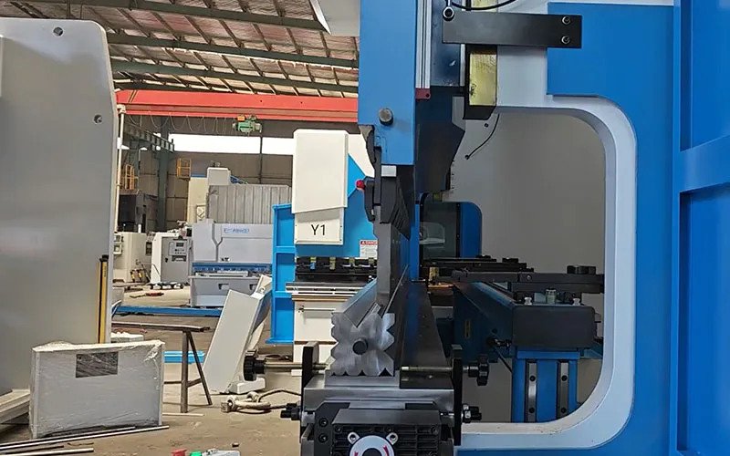 press-brake-machine2